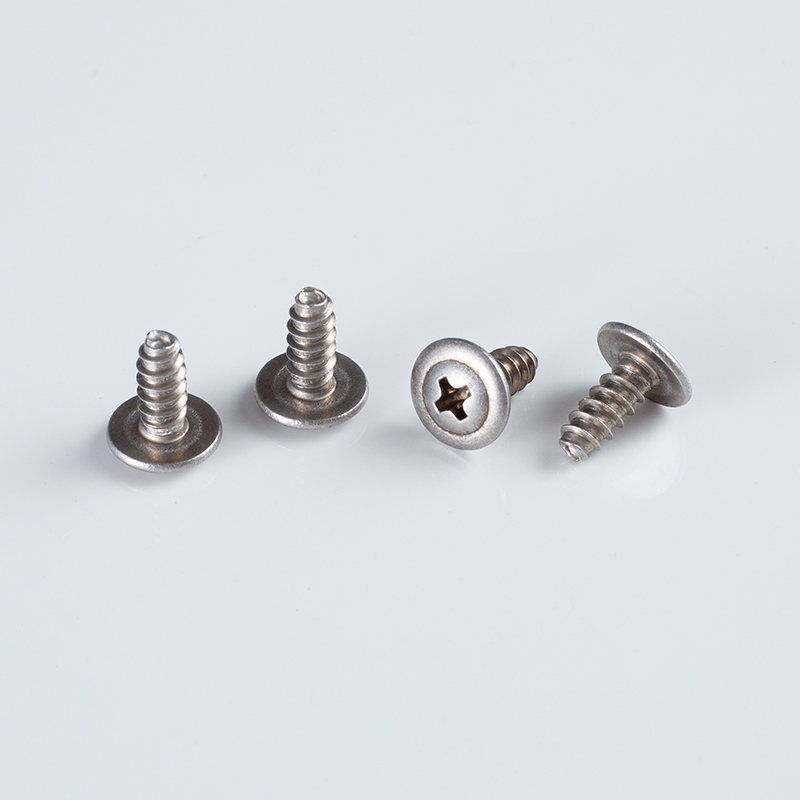 Tornillo de cola plana con cabeza de botón y tratamiento térmico versión 4.2x13